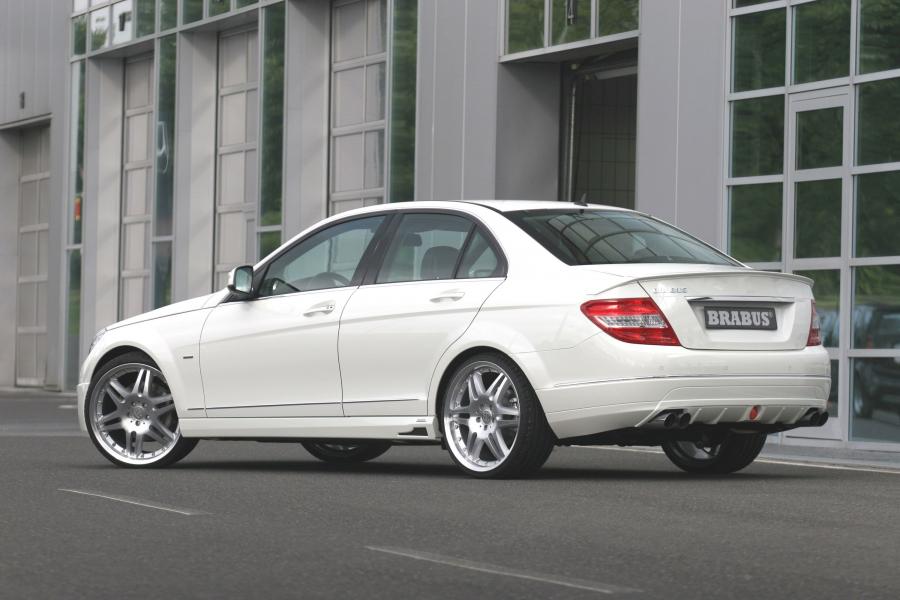 Mercedes-Benz C-Class by Brabus 2007 года  (фото 10 из 13)